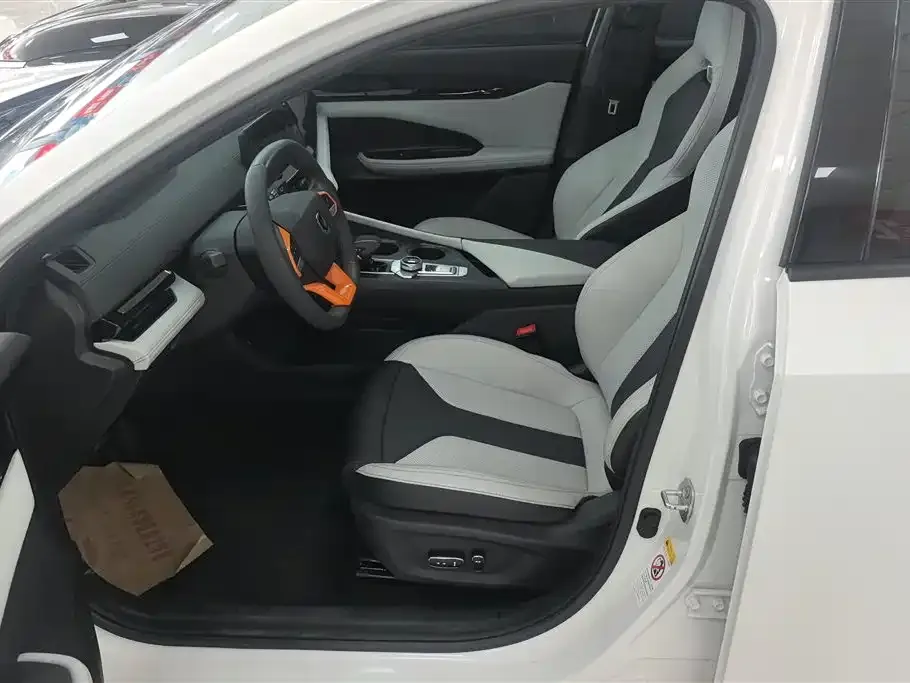 Changan UNI-V iDD 2025 из CN, фото 9