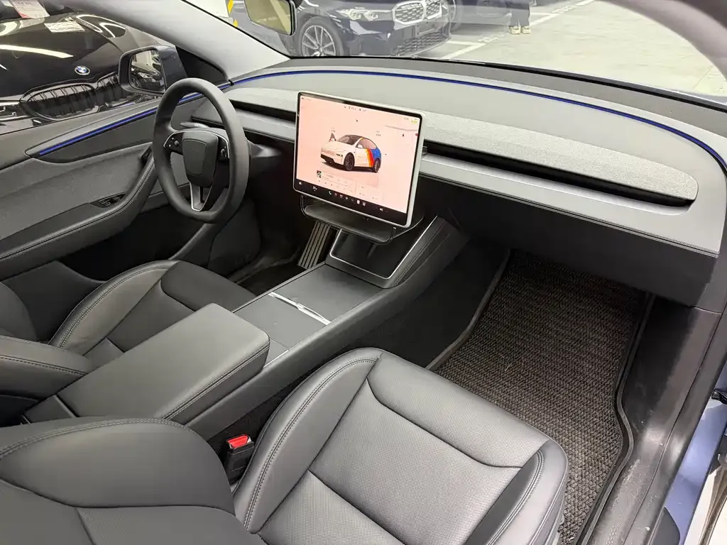 Tesla Model Y — фото 10