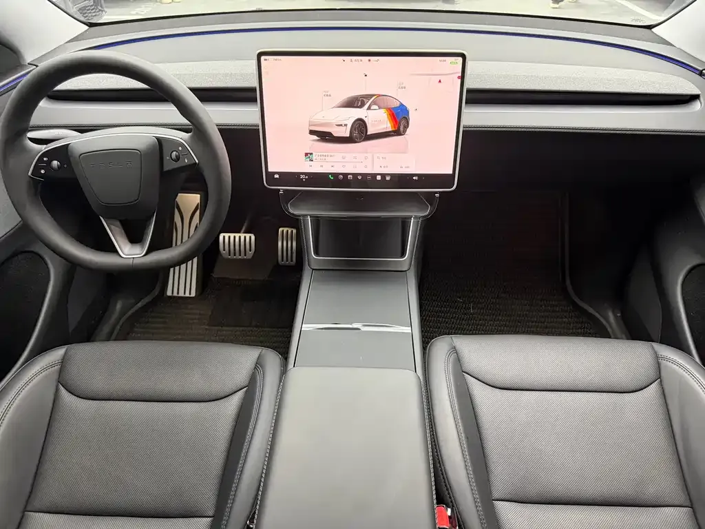 Tesla Model Y — фото 9