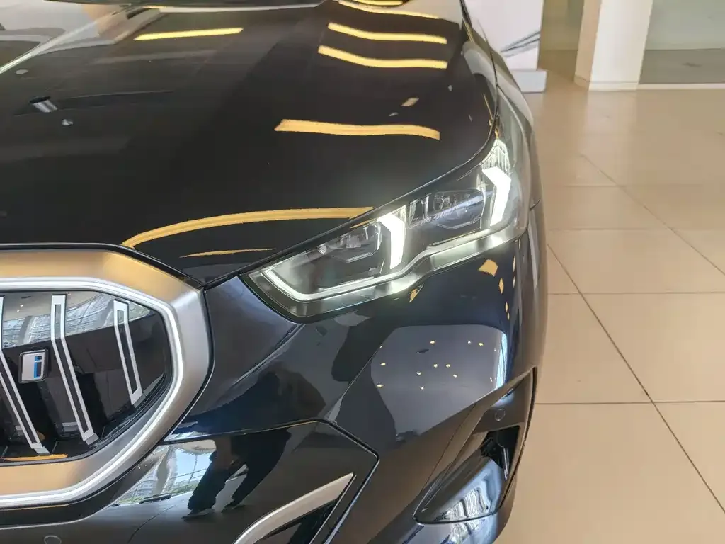 BMW i5 2025 из CN, фото 5