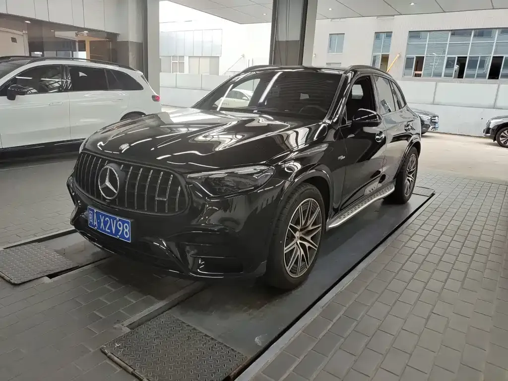 Mercedes-Benz GLC AMG — фото 1