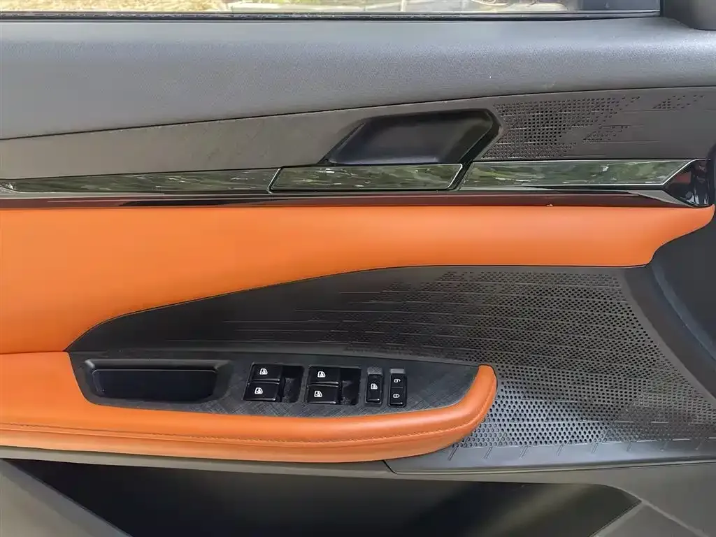 Changan UNI-V 2023 из CN, фото 2