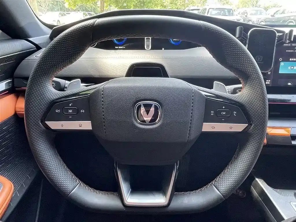 Changan UNI-V 2023 из CN, фото 4