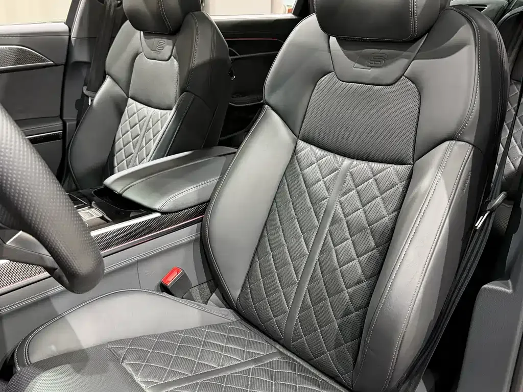 Audi S8 2022 из CN, фото 10