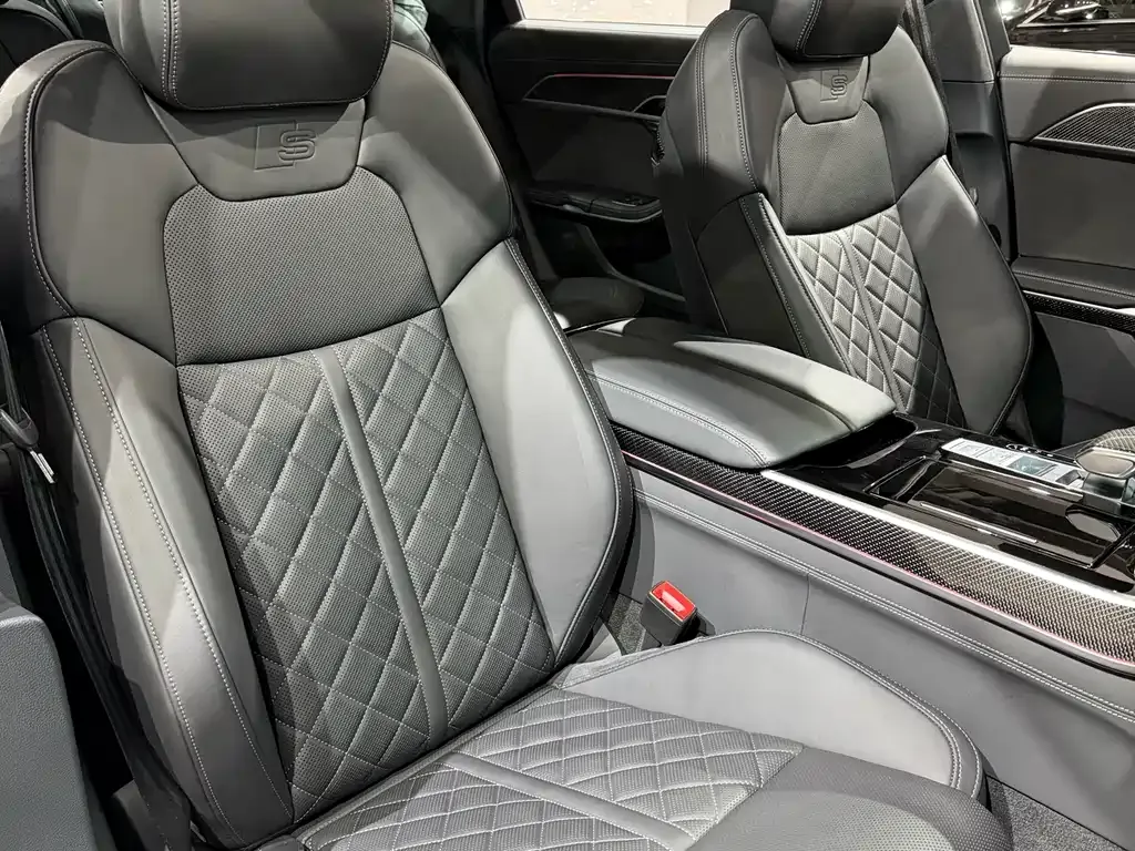 Audi S8 2022 из CN, фото 6