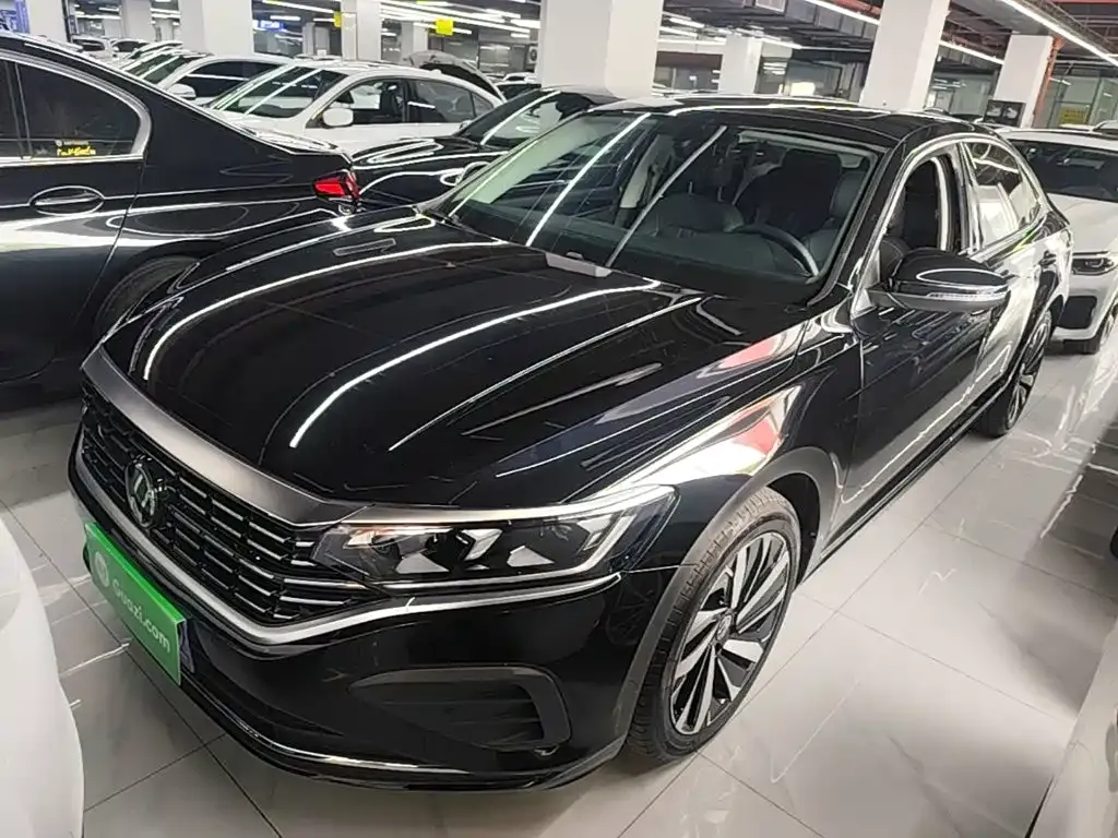 Volkswagen Passat — фото 9