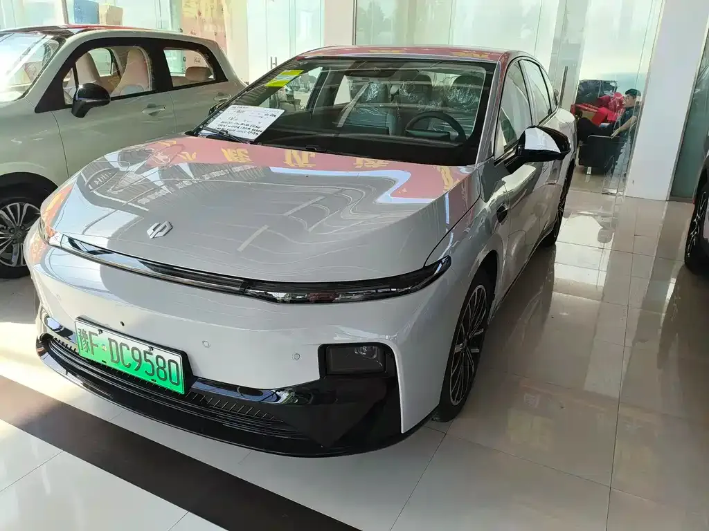 Leapmotor B01