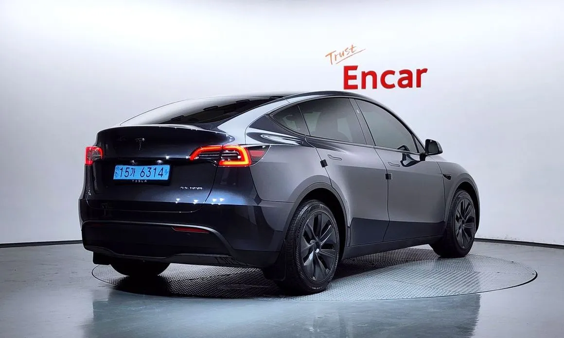 Tesla Model Y — фото 3