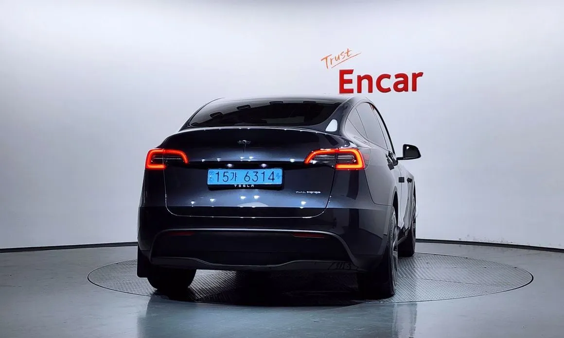 Tesla Model Y — фото 5
