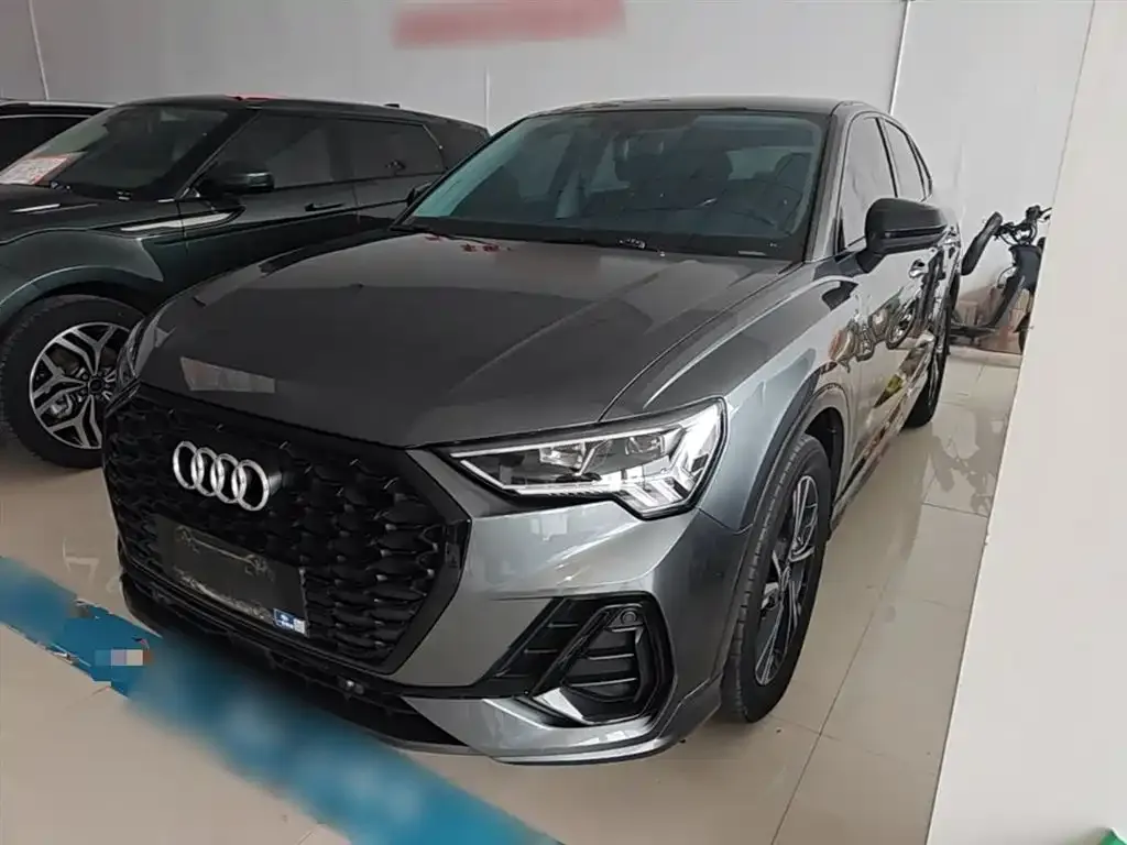 Audi Q3 Sportback — фото 1