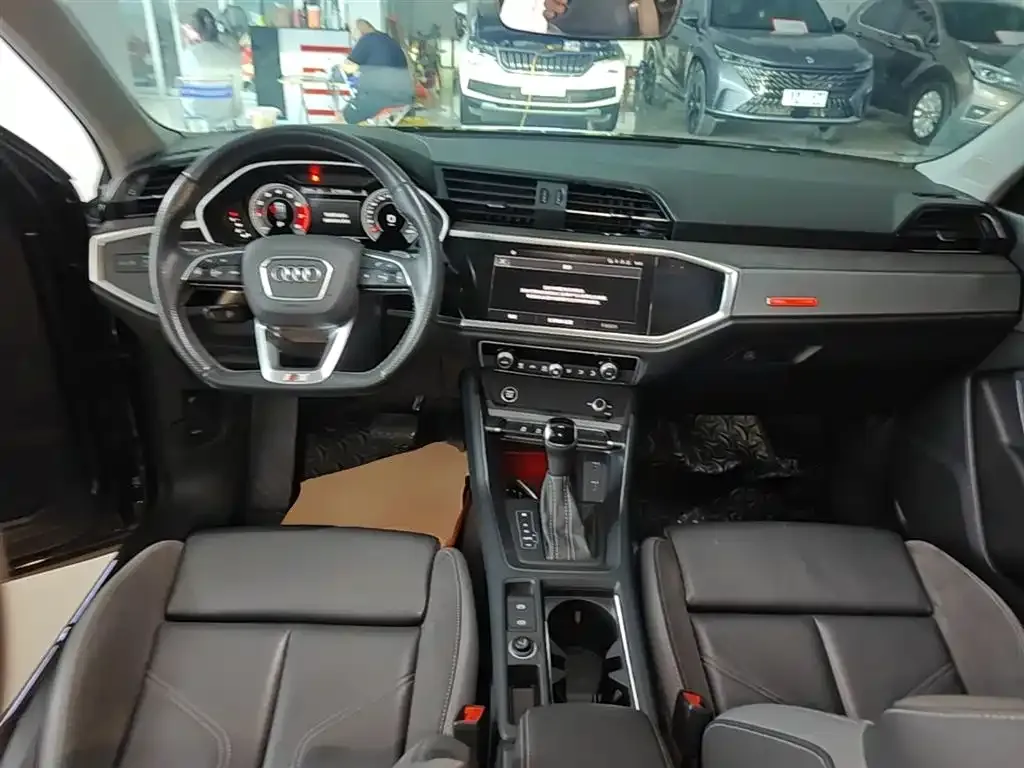 Audi Q3 Sportback — фото 3