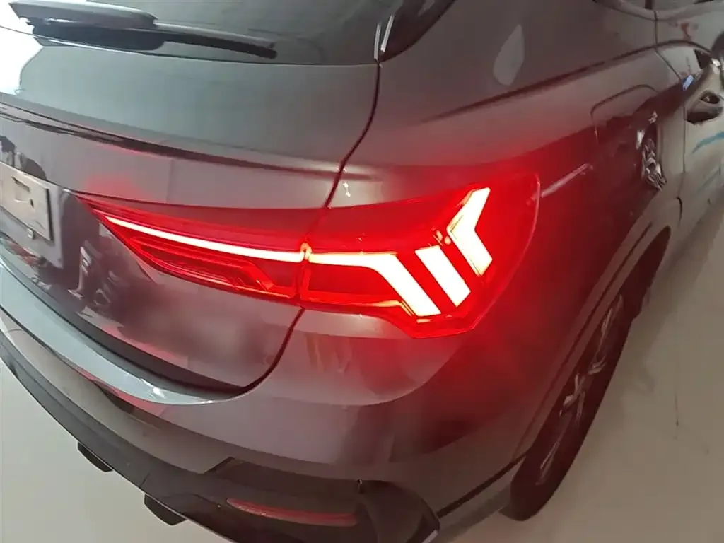 Audi Q3 Sportback — фото 2