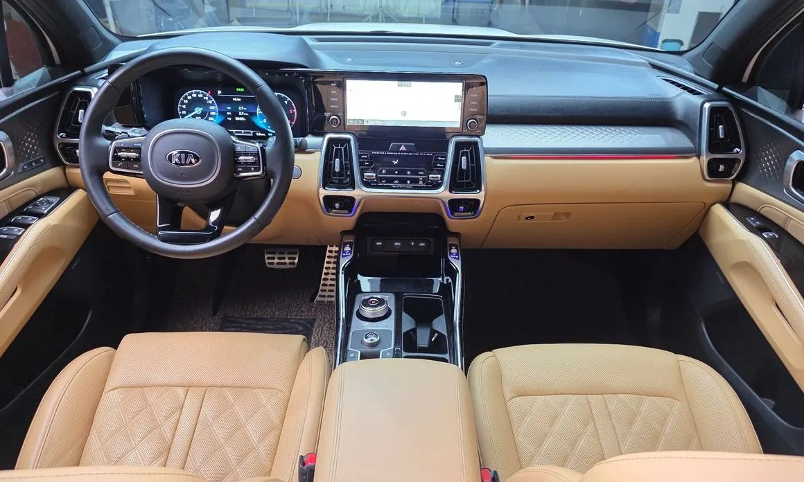 Kia Sorento — фото 10