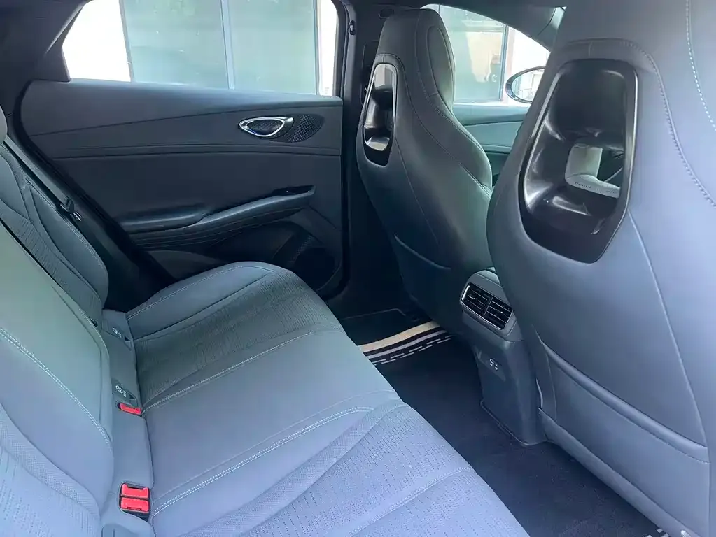 BYD Seal 06GT 2024 из CN, фото 9