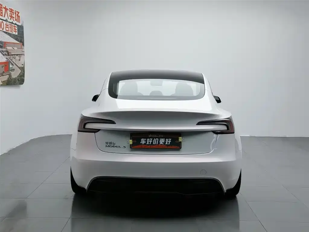 Tesla Model 3 — фото 3