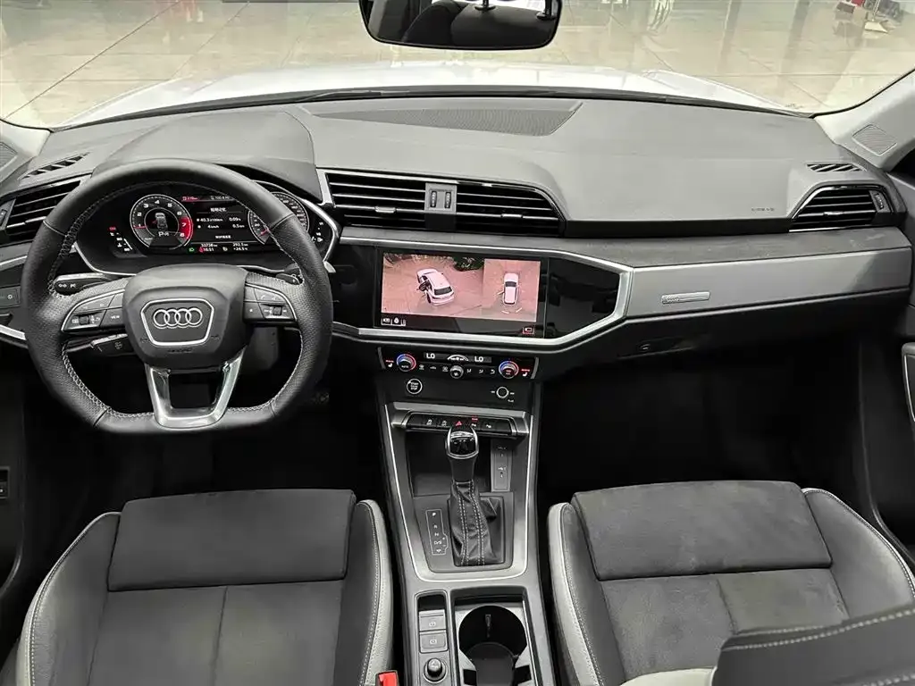 Audi Q3 — фото 8