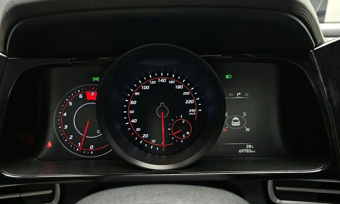 Hyundai AVANTE 2021 из KR, фото 3