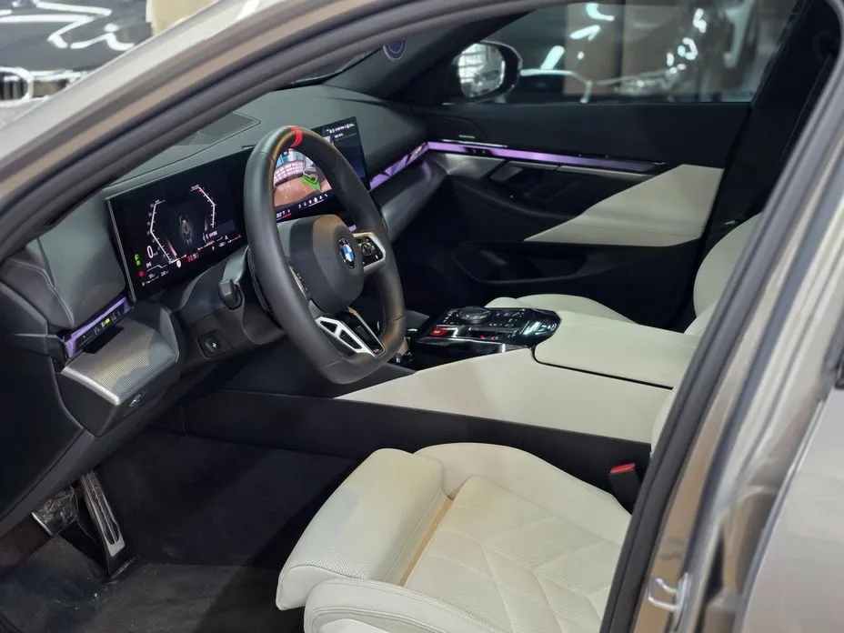 BMW 5-Series 2025 из KR, фото 8