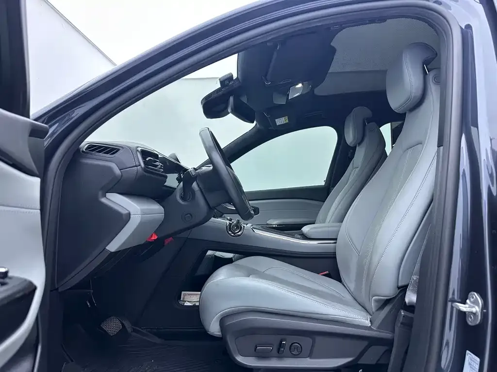 NIO EC6 — фото 10