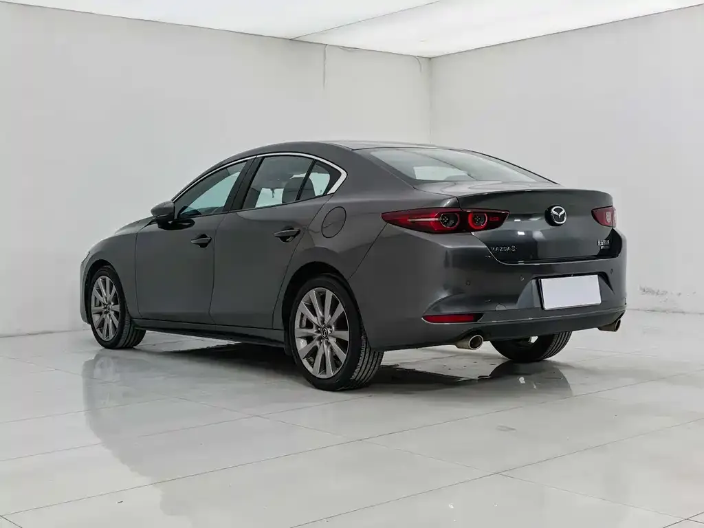 Mazda 3 Axela — фото 4
