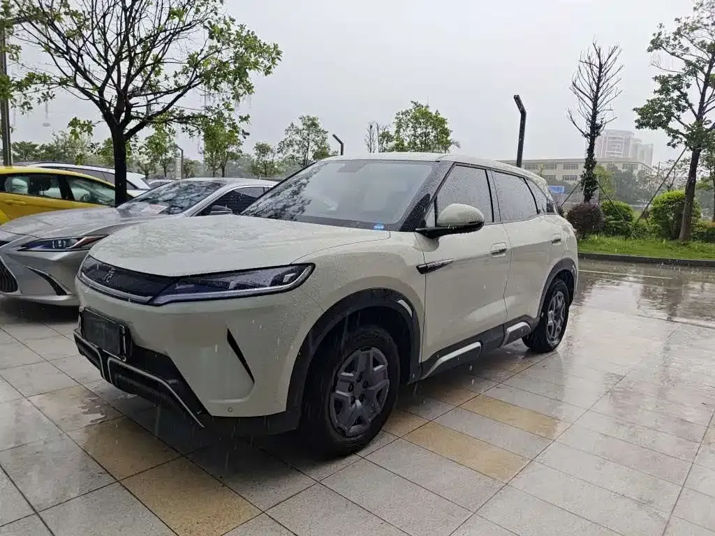 BYD Yuan UP