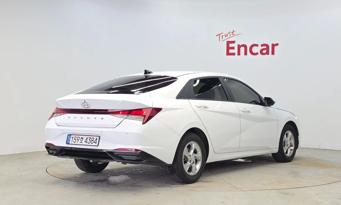 Hyundai AVANTE — фото 8