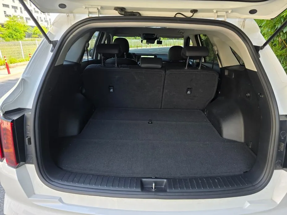 Kia Sorento 2023 из KR, фото 2