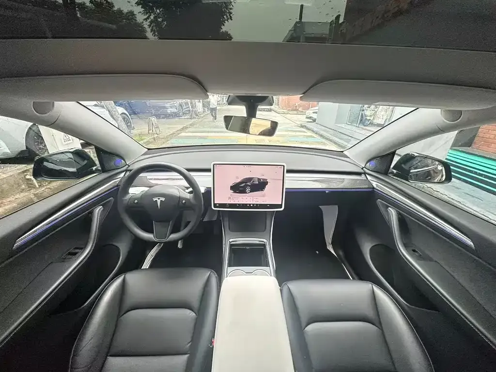 Tesla Model Y — фото 4