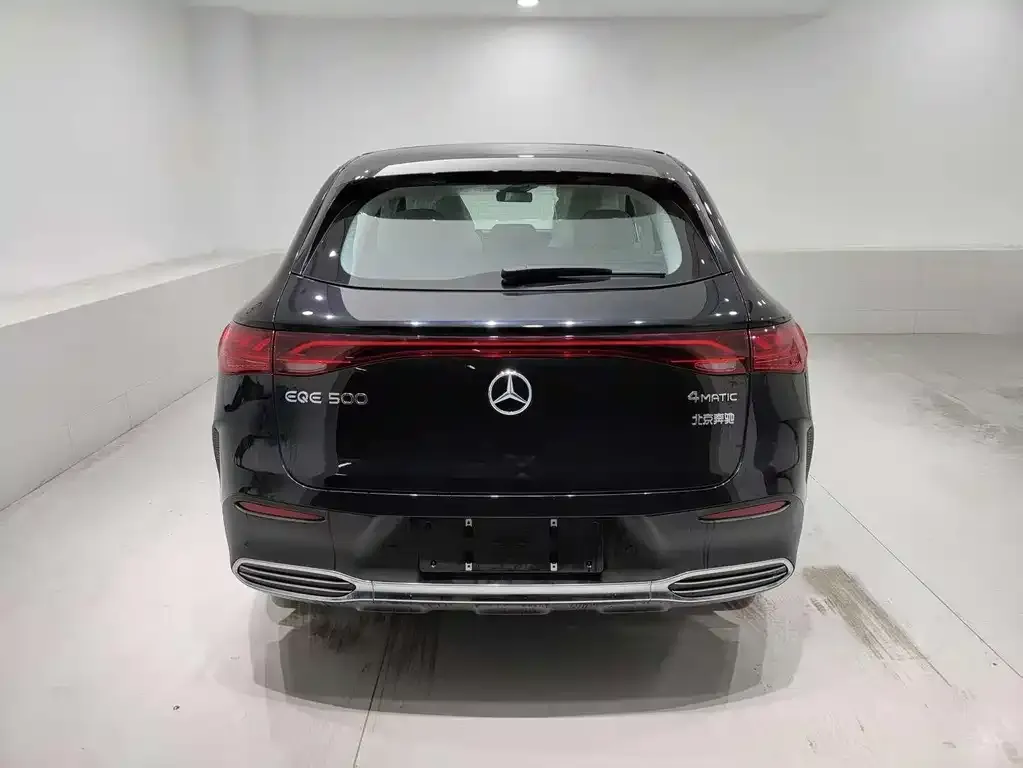Mercedes-Benz EQE SUV — фото 2