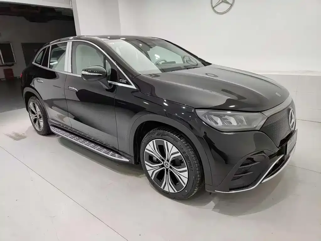 Mercedes-Benz EQE SUV — фото 3