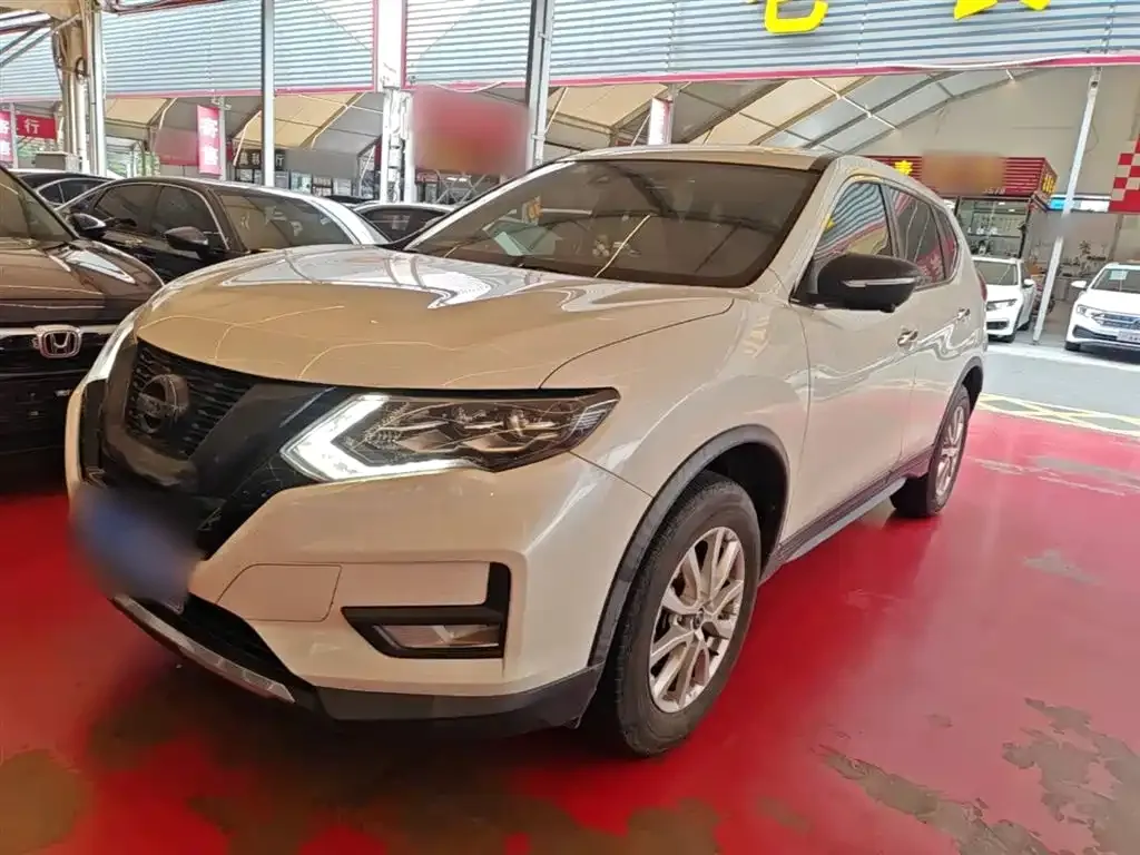 Nissan X-Trail — фото 10