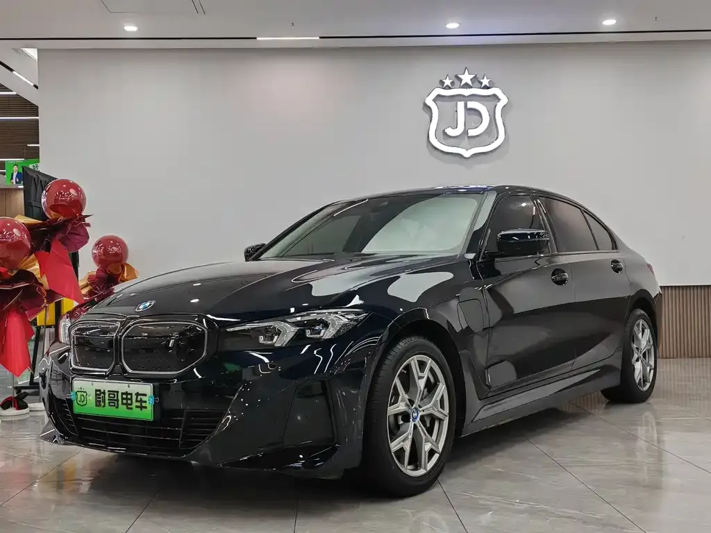 BMW i3 — фото 1
