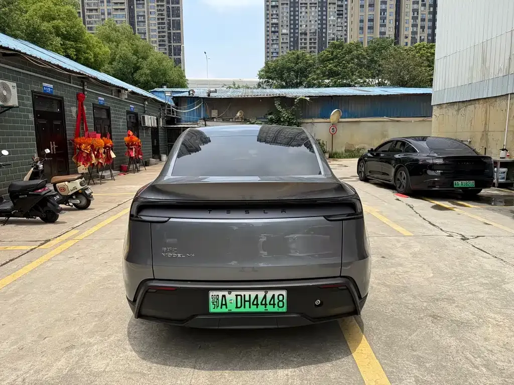 Tesla Model Y — фото 5