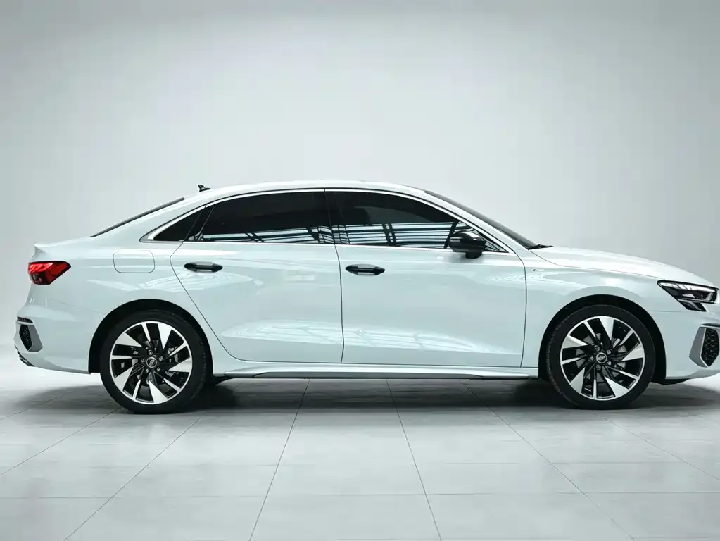Audi A3 — фото 3