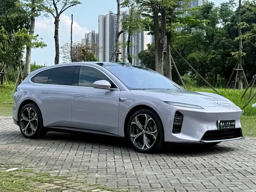 NIO ET5T — фото 9