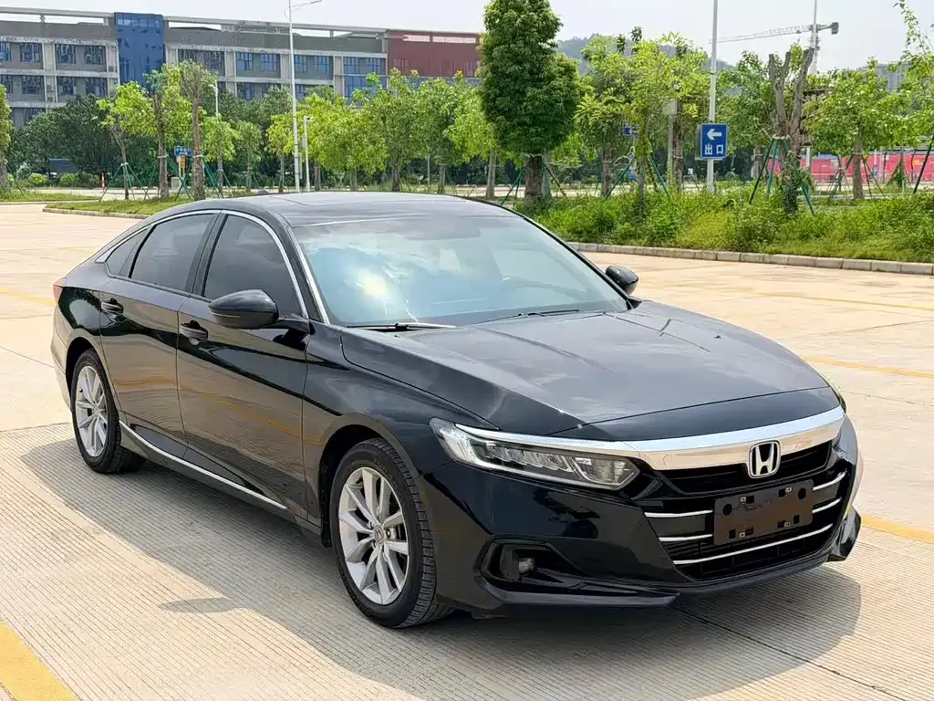 Honda Accord — фото 7