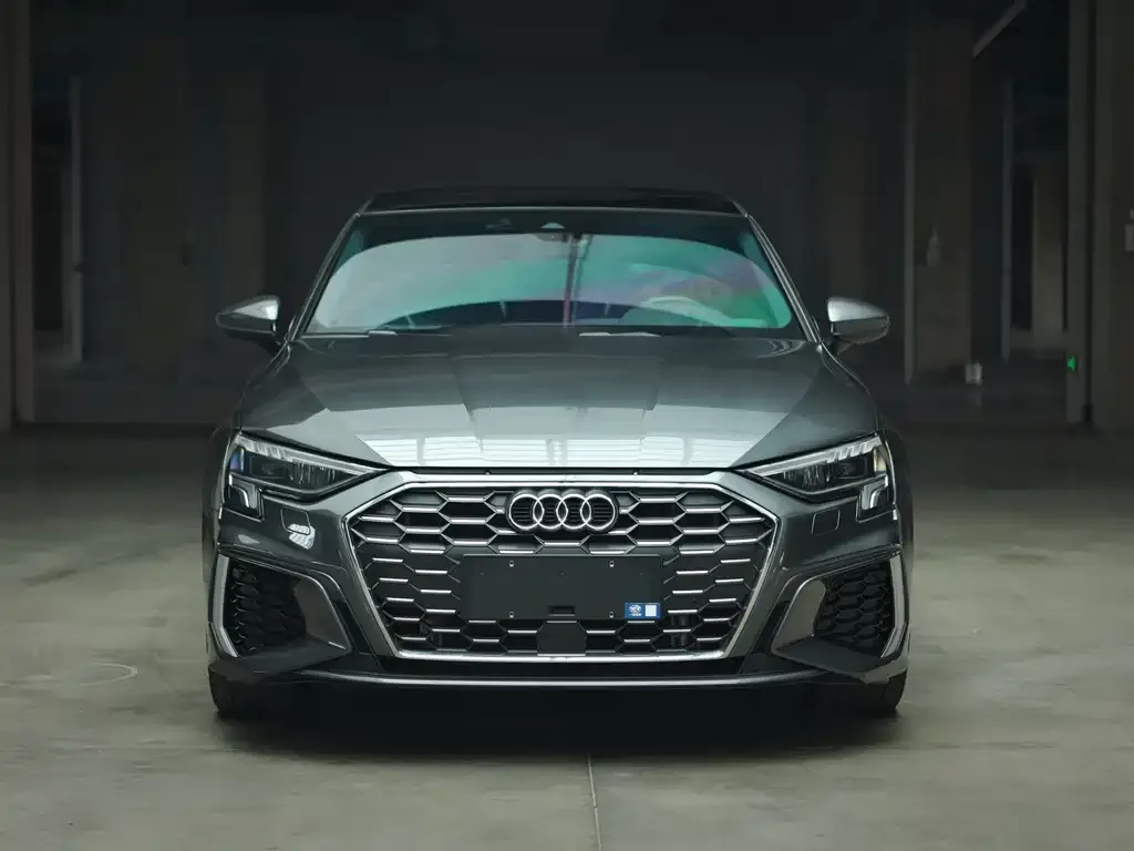 Audi A3 — фото 1