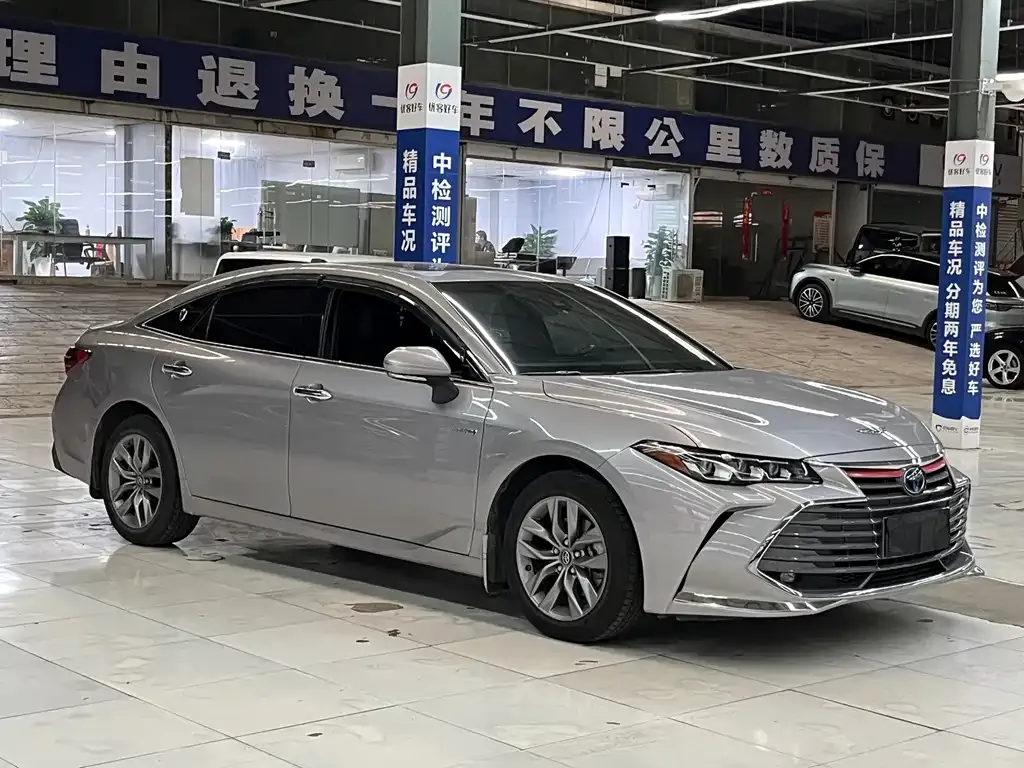 Toyota Avalon — фото 10