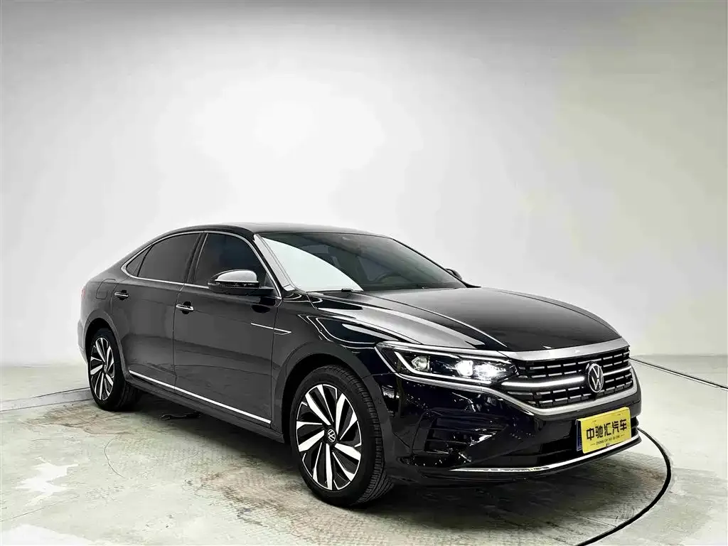 Volkswagen Passat 2023 из CN, фото 3