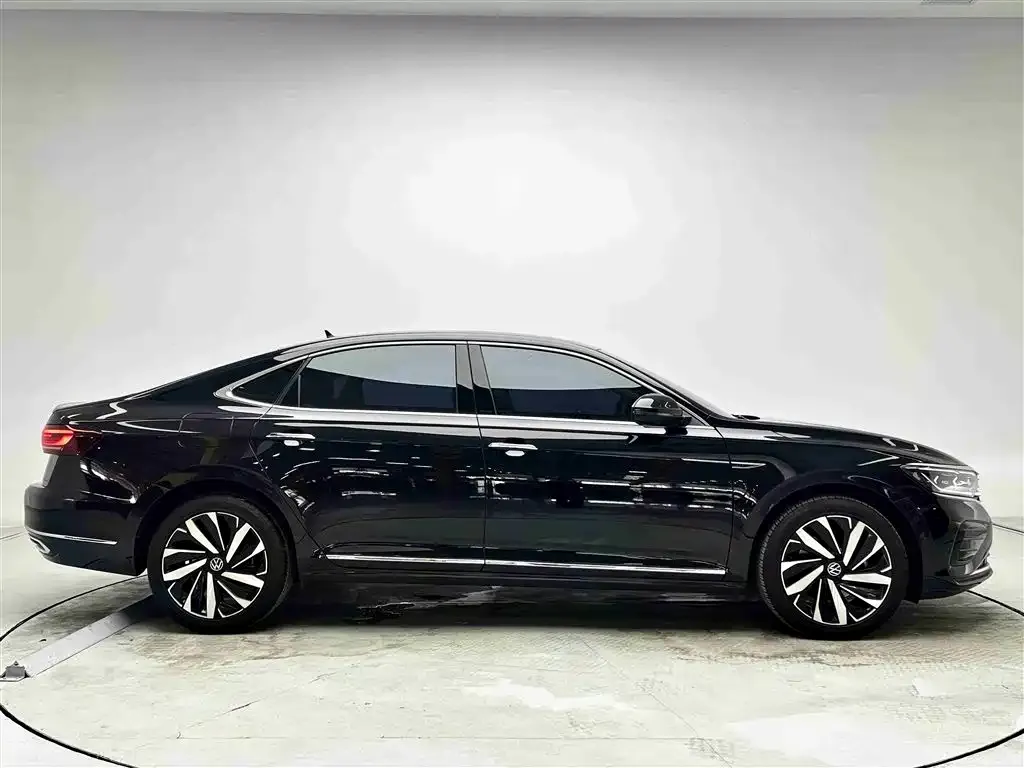 Volkswagen Passat 2023 из CN, фото 6