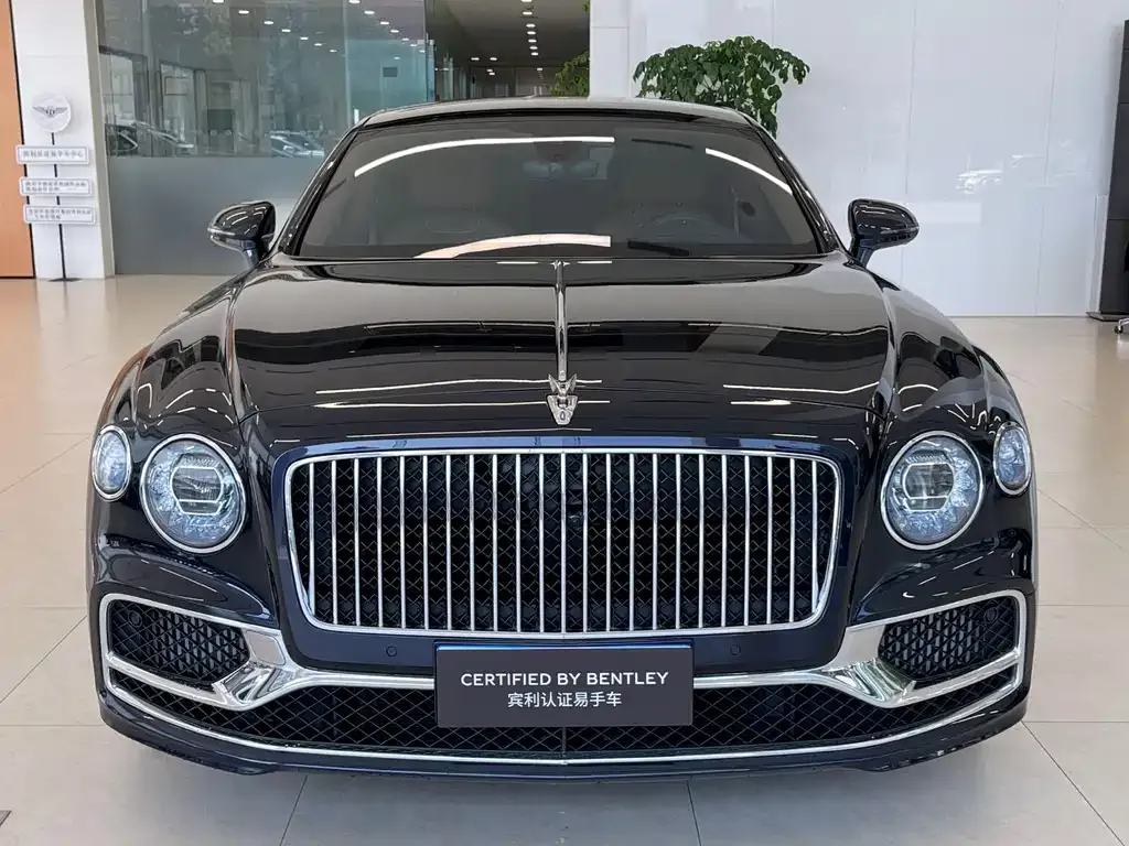 Bentley Flying Spur — фото 6