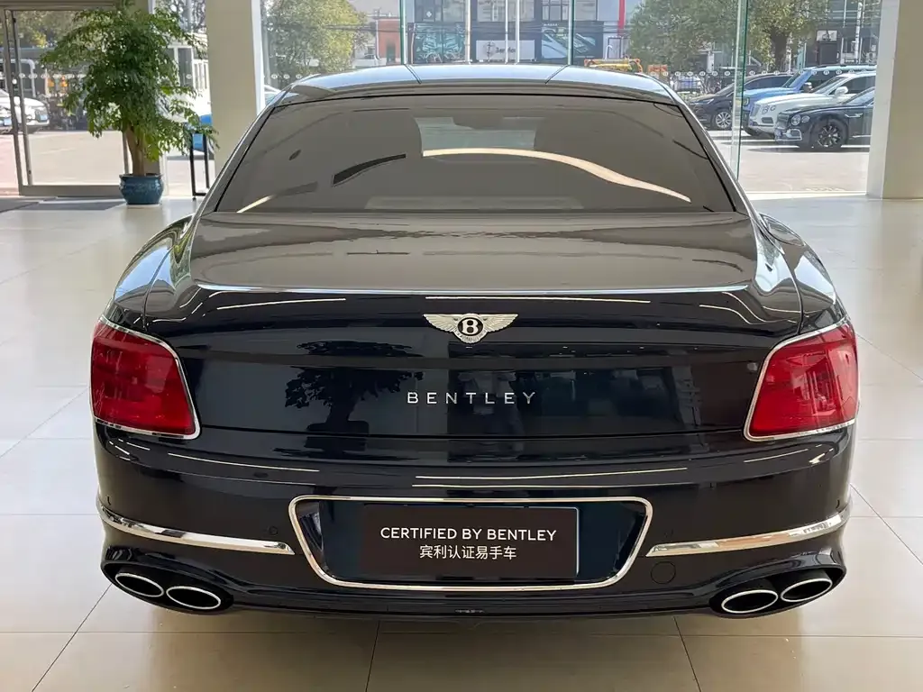 Bentley Flying Spur — фото 5