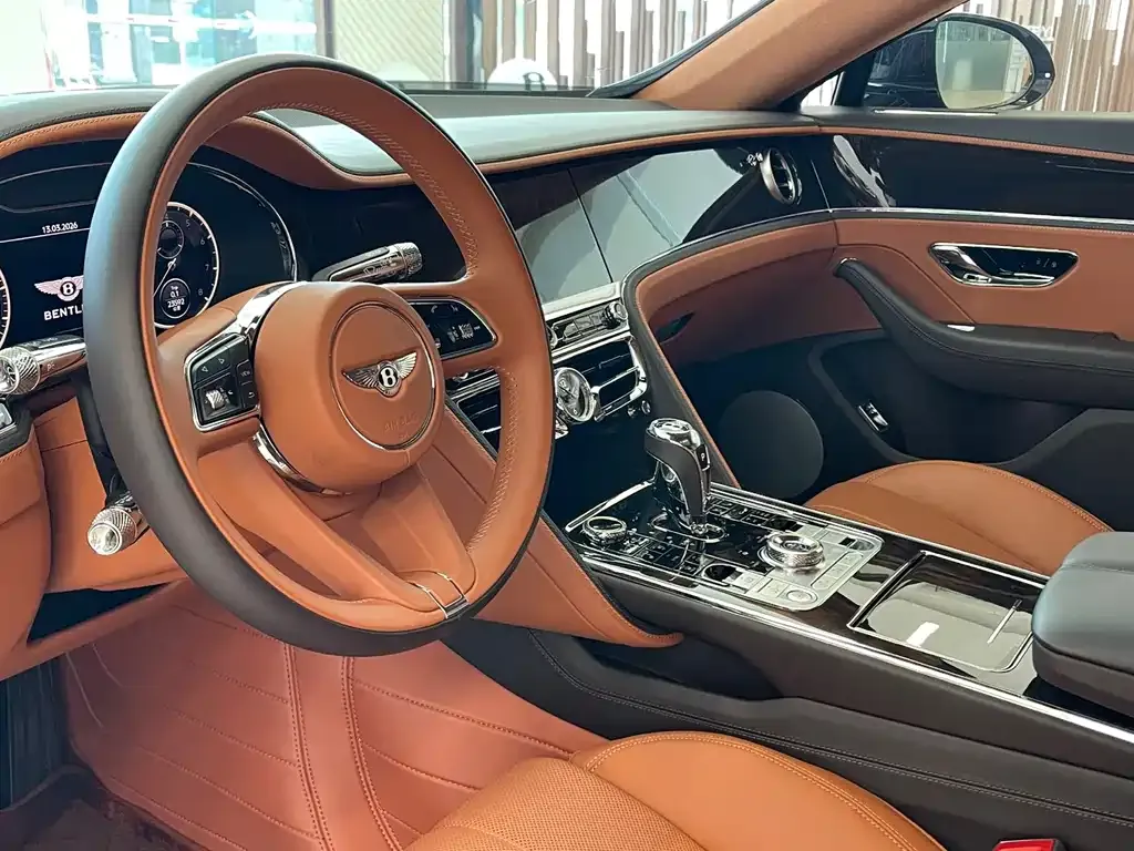 Bentley Flying Spur — фото 4