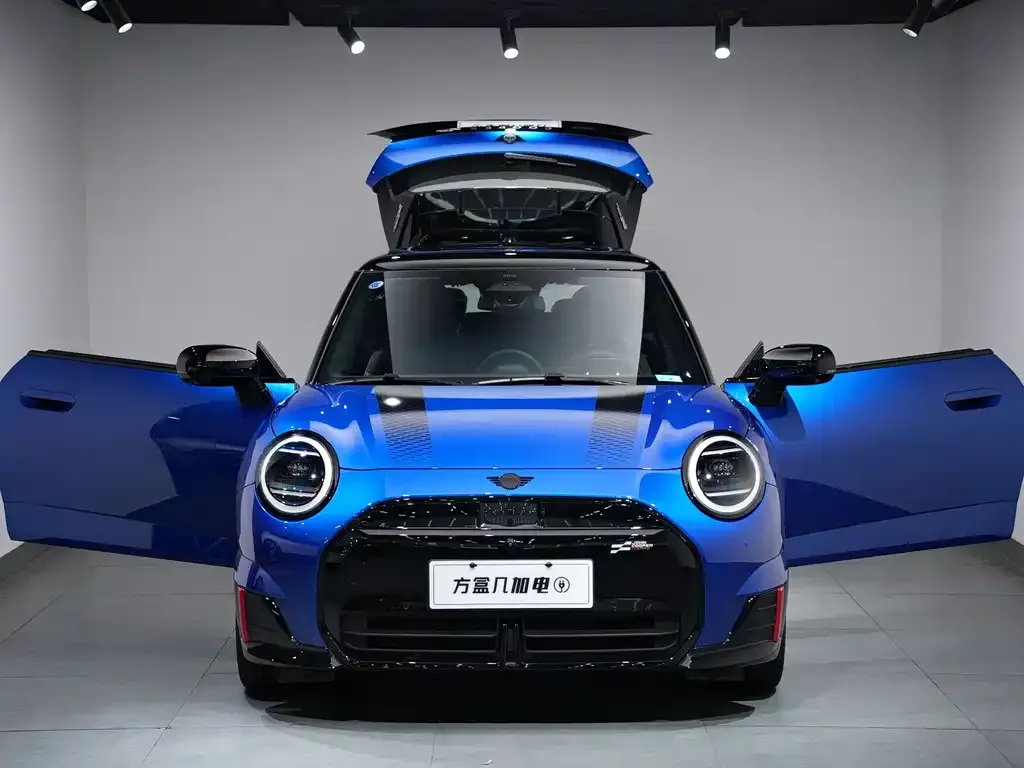 MINI JCW Electric 2025 из CN, фото 8