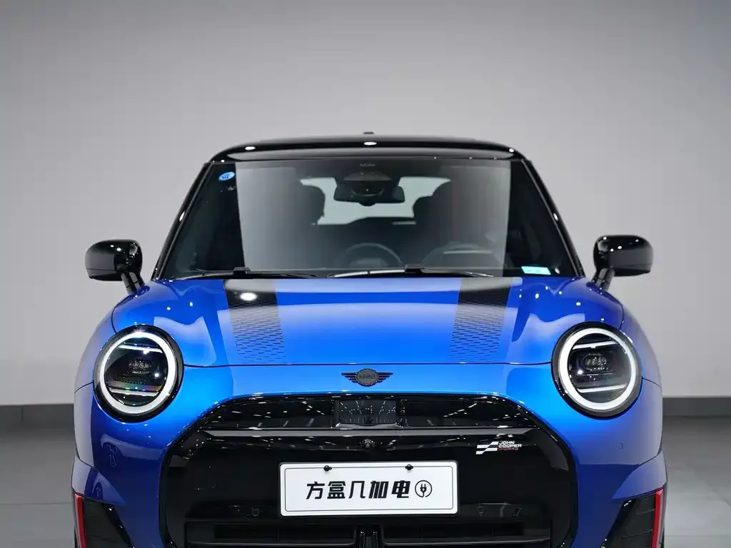 MINI JCW Electric 2025 из CN, фото 2