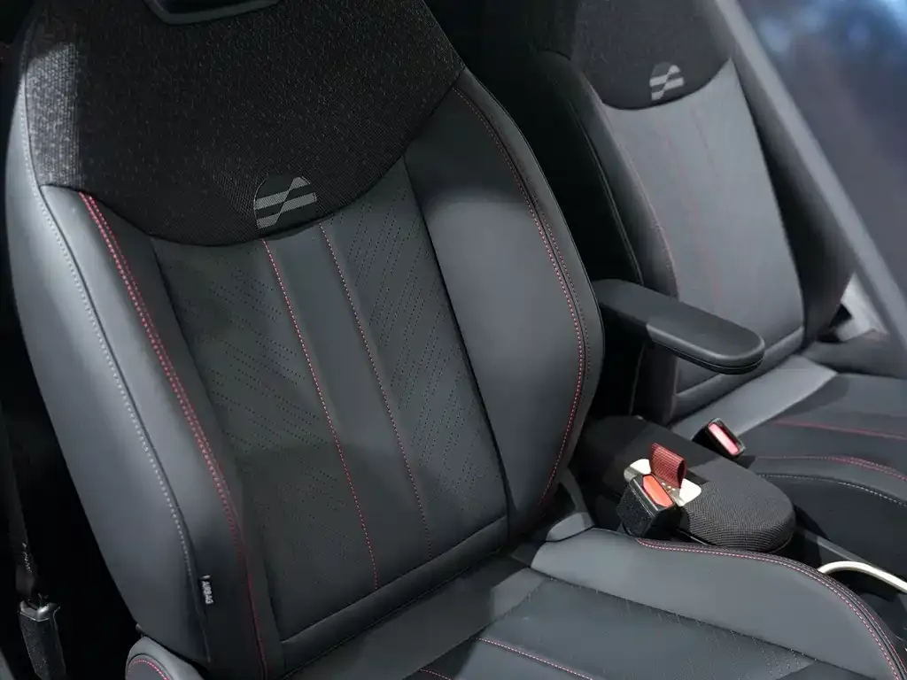 MINI JCW Electric 2025 из CN, фото 9