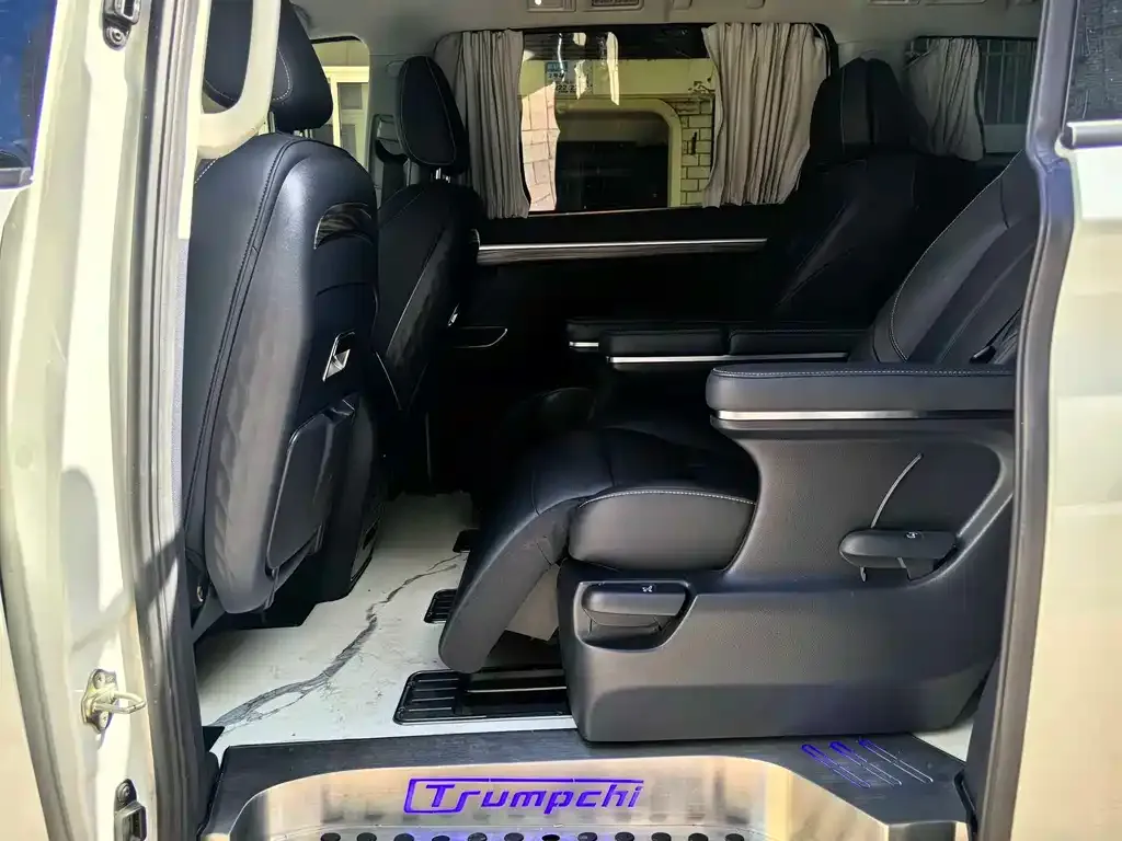 GAC Motor Trumpchi M8 — фото 9