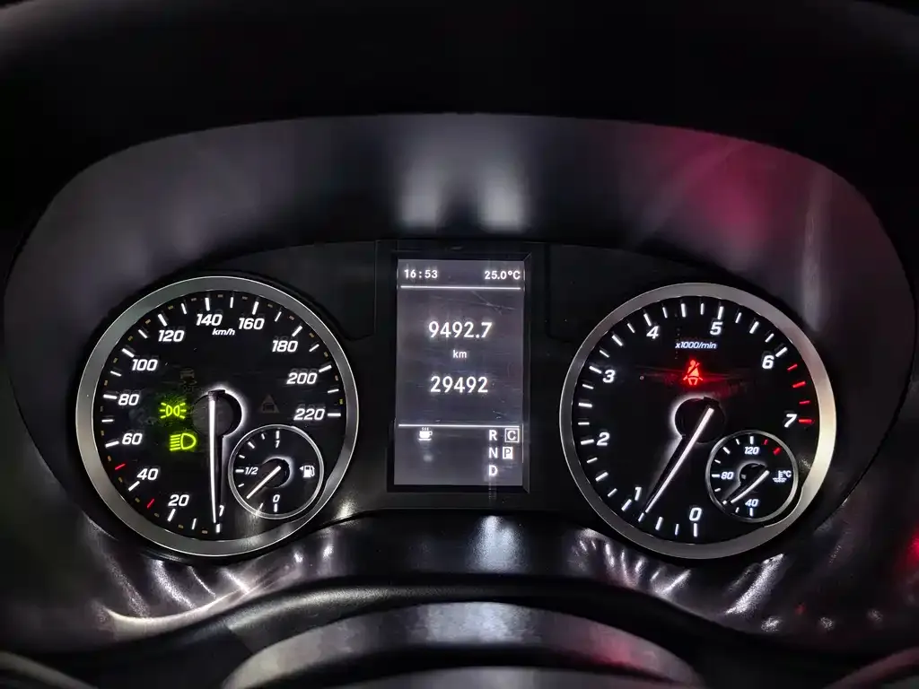 Mercedes-Benz Vito 2024 из CN, фото 6