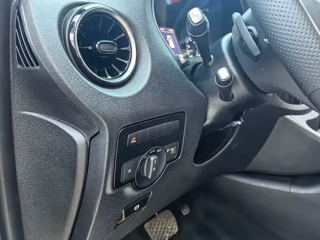 Mercedes-Benz Vito 2024 из CN, фото 7