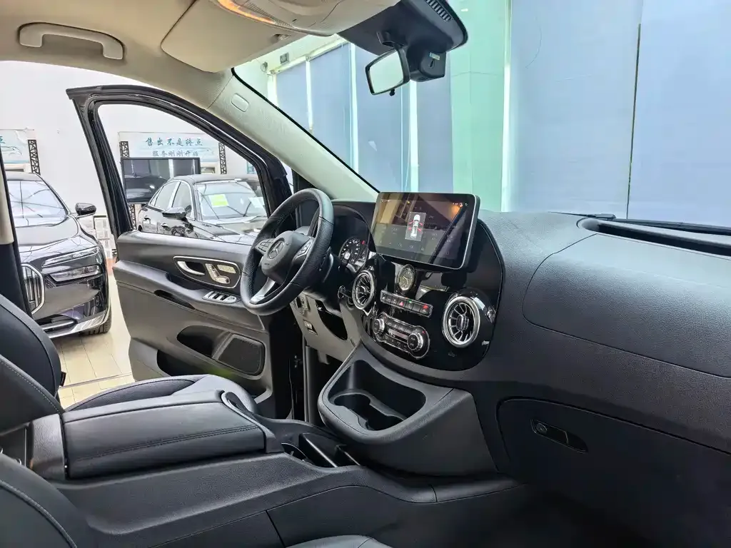 Mercedes-Benz Vito 2024 из CN, фото 2